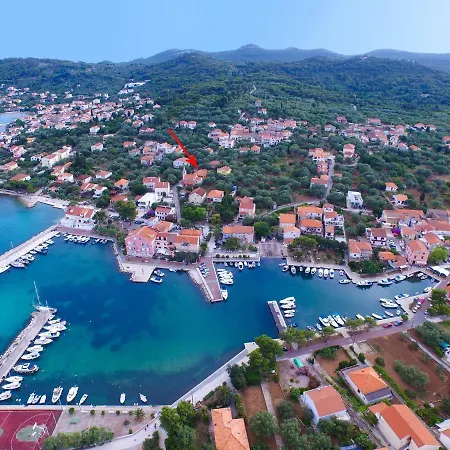 - Insel Ugljan 7467 Villa