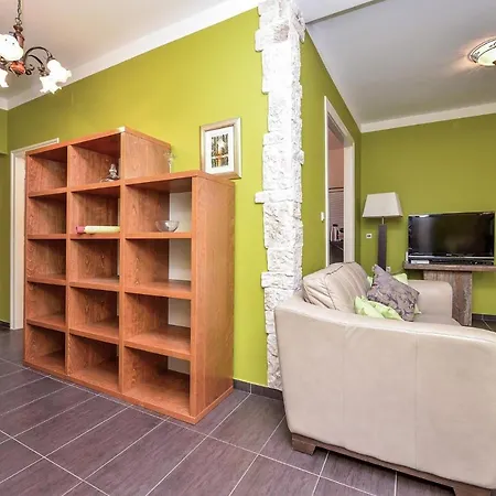 - Insel Ugljan 7467 Villa Poljana (Ugljan)